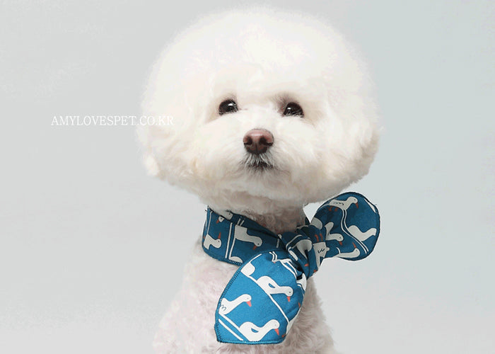 Goose Form Dog Scarf